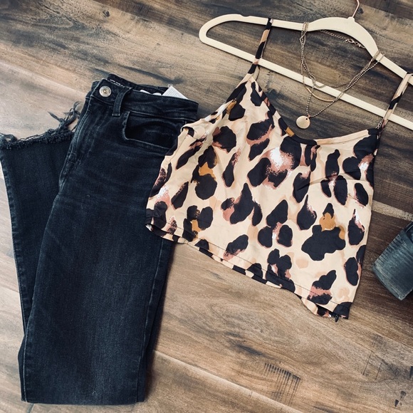Tops - Leopard print cami crop top - size small